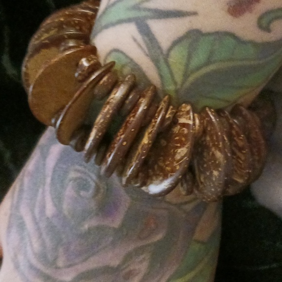 Artisan Coconut Shell bracelet - Picture 2 of 7